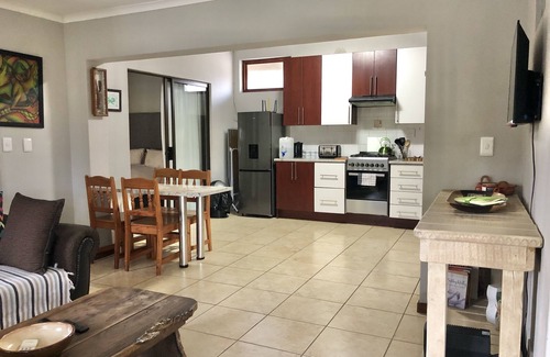 Hectorspruit House | Gecko Cottage