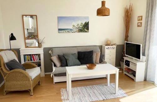 Breege Apartment | Gemütliche 2 Zi-FeWo mit Terrasse, Strandnähe, WIFI