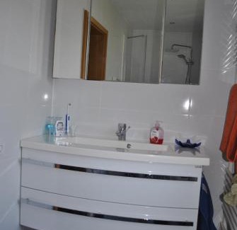 Rath-Heumar Apartment | gemütliche Zimmer im Einfamilienhaus