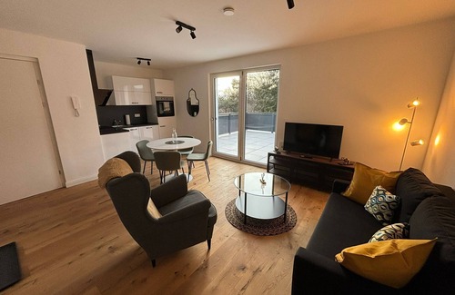 Floridsdorf Apartment | Gemütliches Penthouse Umbrella mit Zwei Großen Terrassen mit Whirlpool