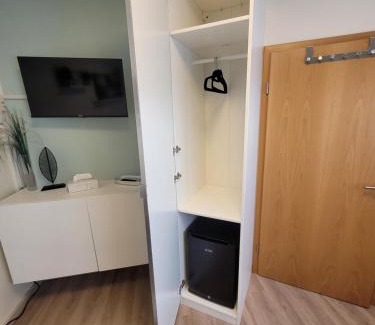 Hilbringen Apartment | Gemütliches Zimmer in Hilbringen