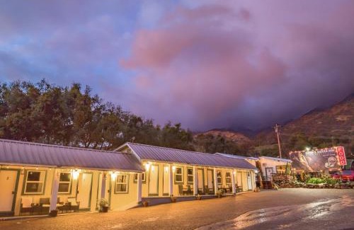 Dunlap Hotel | Genas's Sierra Inn & Restaurant