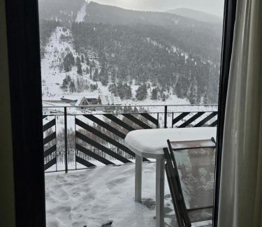 El Tarter Apartment | Genciana, views to the mountains HUT 5248