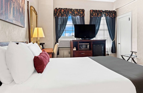Williamsport Hotel | Genetti Hotel, SureStay Collection by Best Western