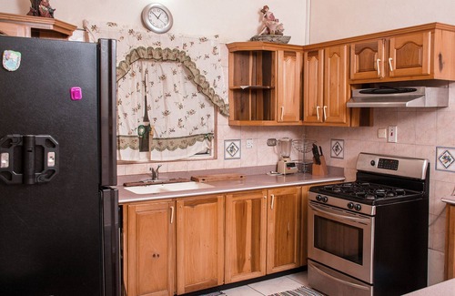 Epworth House | Genie by the Seaside fully furnished 3 bedroom house with ocean views