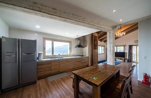 Geoje House | Geoje Badatga, Aesop Ajeossine jip