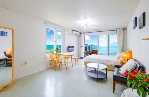 Geoje House | Geoje Island The Climb Spa Pension