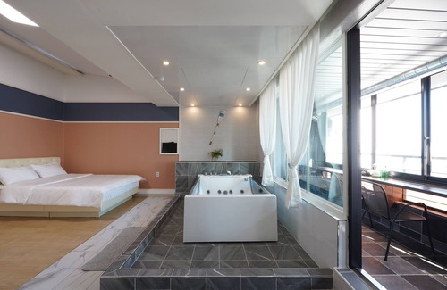 Geoje House | Geoje Memory Kids Pool Villa