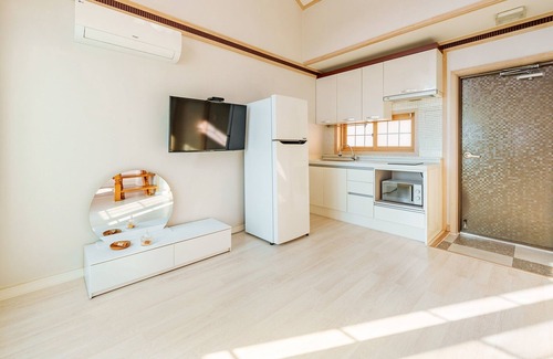 Geoje House | Geoje Peugeot Gomsol Petfriendly Pension