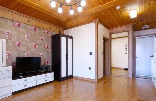 Geoje House | Geoje Sky Terrace Pension