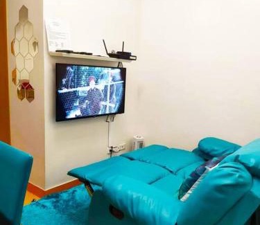 Novaliches Apartment | George 2BR Netflix Pool Wi-Fi Trees Residences QC