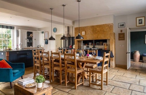 West Chinnock House | Georgian Home with Heated Swimming Pool