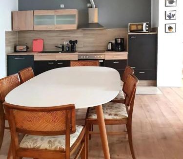 Dohna Apartment | Geräumige moderne 3 Raumwohnung