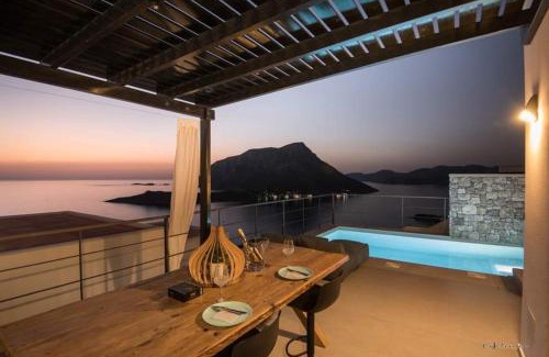 Kamari Villa | Gestema Luxury Residences