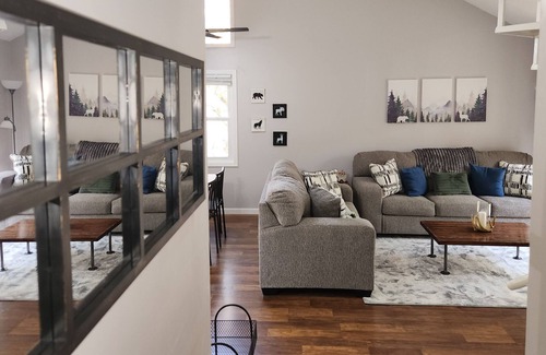 Ozone Condo | Get away from it all at the Tranquil Mountain Escape π Newly Remodeled