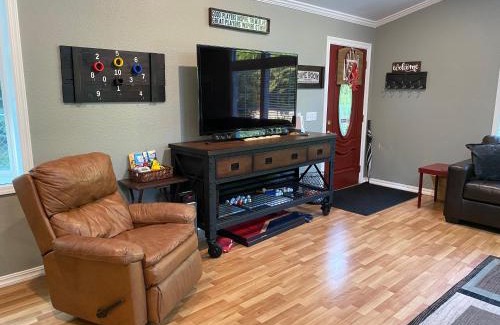 Crescent City Apartment | Get away in the Redwoods