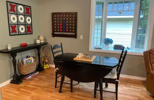 Crescent City Apartment | Get away in the Redwoods