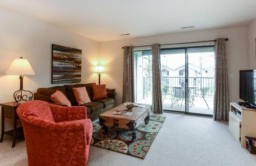Branson Apartment | Getaway at the Greens