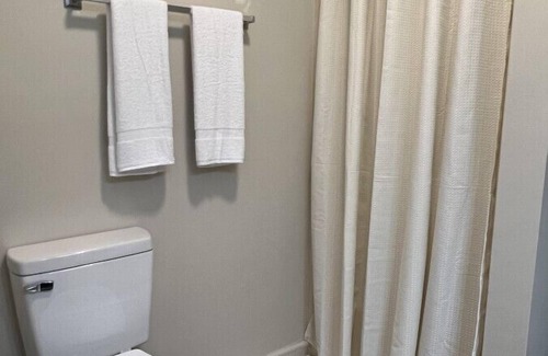 Waynesboro Hotel | Getaway to Creeks Bend 64