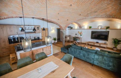 Eiselfing Apartment | Gewölbe-Chalet am Schöberlhof