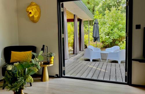 Erm House | Gezellig chalet met 2 slaapkamers aan bosrand