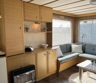 Belt-Schutsloot Other | Gezellige STACARAVAN met groot, zonnig terras!