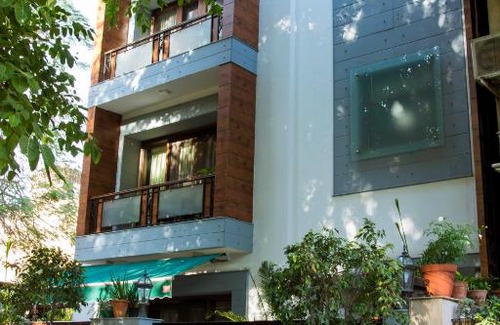 Nizamuddin East Bed & Breakfast | GG Bed And Breakfast