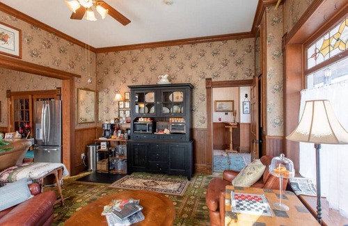 Rush City Hotel | GH6 · #6 The Grant House-The Shaw Suite