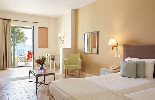 Kolymbari Hotel | Giannoulis – Grand Bay Beach Resort - Adults Only