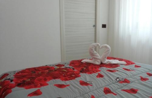 Casa Santa Apartment | GIARDINO FIORITO 2 WI-FI BICI Free