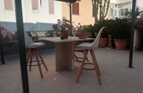 Casa Santa Apartment | GIARDINO FIORITO 2 WI-FI BICI Free