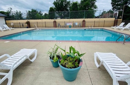 Sloans Valley Cottage | Gidget at Villager- Pool,Resort Dock