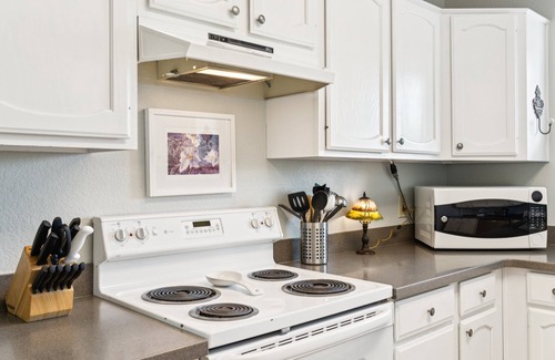 The Islands House | Gilbert Island Cozy 2 BR Home/Putting Green/COM Pool/Gilbert