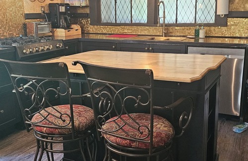 Mariposa Cabin | Gilded Gateway: 2 bed 2 bath 1880S Miners Cabin Minutes from Historic Mariposa