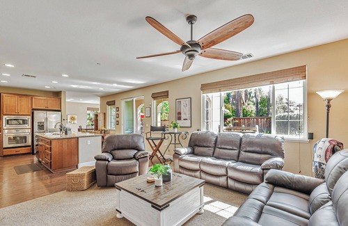 Gilroy House | Gilroy Oasis: Spacious 5-bedroom house in charming Gilroy