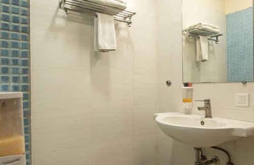 Sualkuchi Hotel | Ginger Guwahati