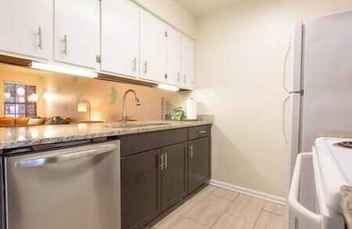 Tallahassee House | Ginkgo Modern Zen Retreat - FSU/TCC/FAMU