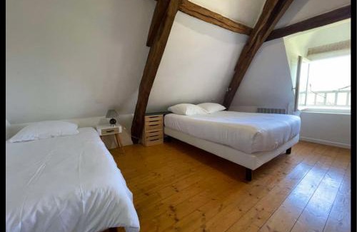 Martel House | Gite 06-Les Glycines avec piscine & jacuzzi-5 pers