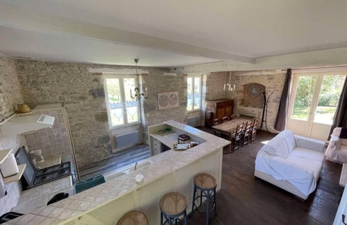 Martel Bed & Breakfast | Gite 06-Les Glycines with pool & jacuzzi-5 pers