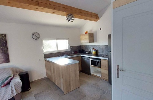 Sussargues Apartment | Gite 50m2 4 Personnes au Coeur du Village