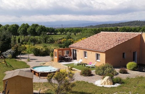Escales House | Gite 6 prs with terrace, garden and swimming pool.