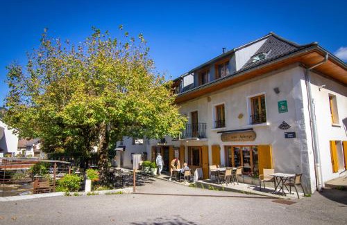 Saint-Pierre-d'Entremont Hotel | gite auberge l'herbe tendre