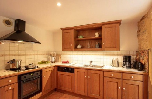 Montcabrier Cottage | Gite Besse, 3 bedrooms, 6 persons