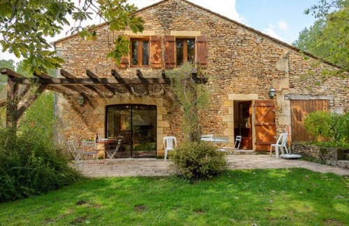 Montcabrier Cottage | Gite Besse, 3 bedrooms, 6 persons