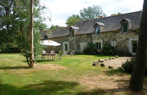 Aze House | Gite Chateau De Mirvault