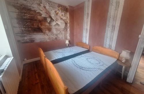 Saint-Georges-de-Mons House | Gite chez Alice et Marcel