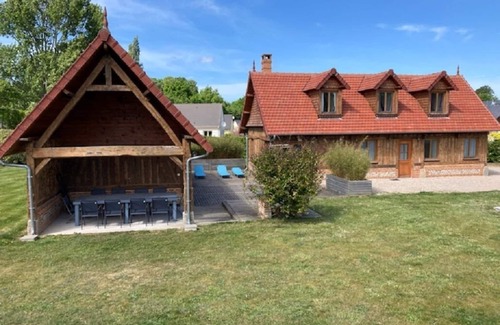 Houdetot House | gite composed of 2 houses with fireplace and sauna