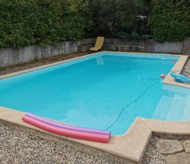Crespian House | Gite dans village au calme
