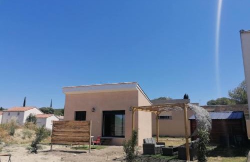 Crespian House | Gite dans village au calme