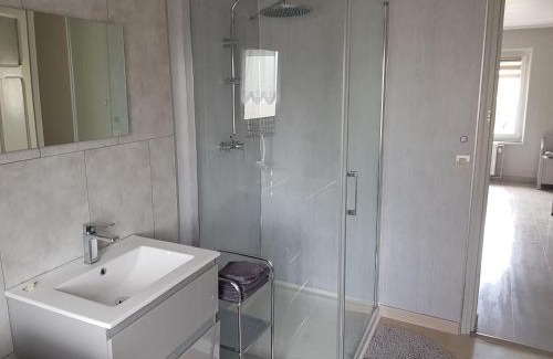 Maizieres-les-Vic Apartment | gite de plaisance